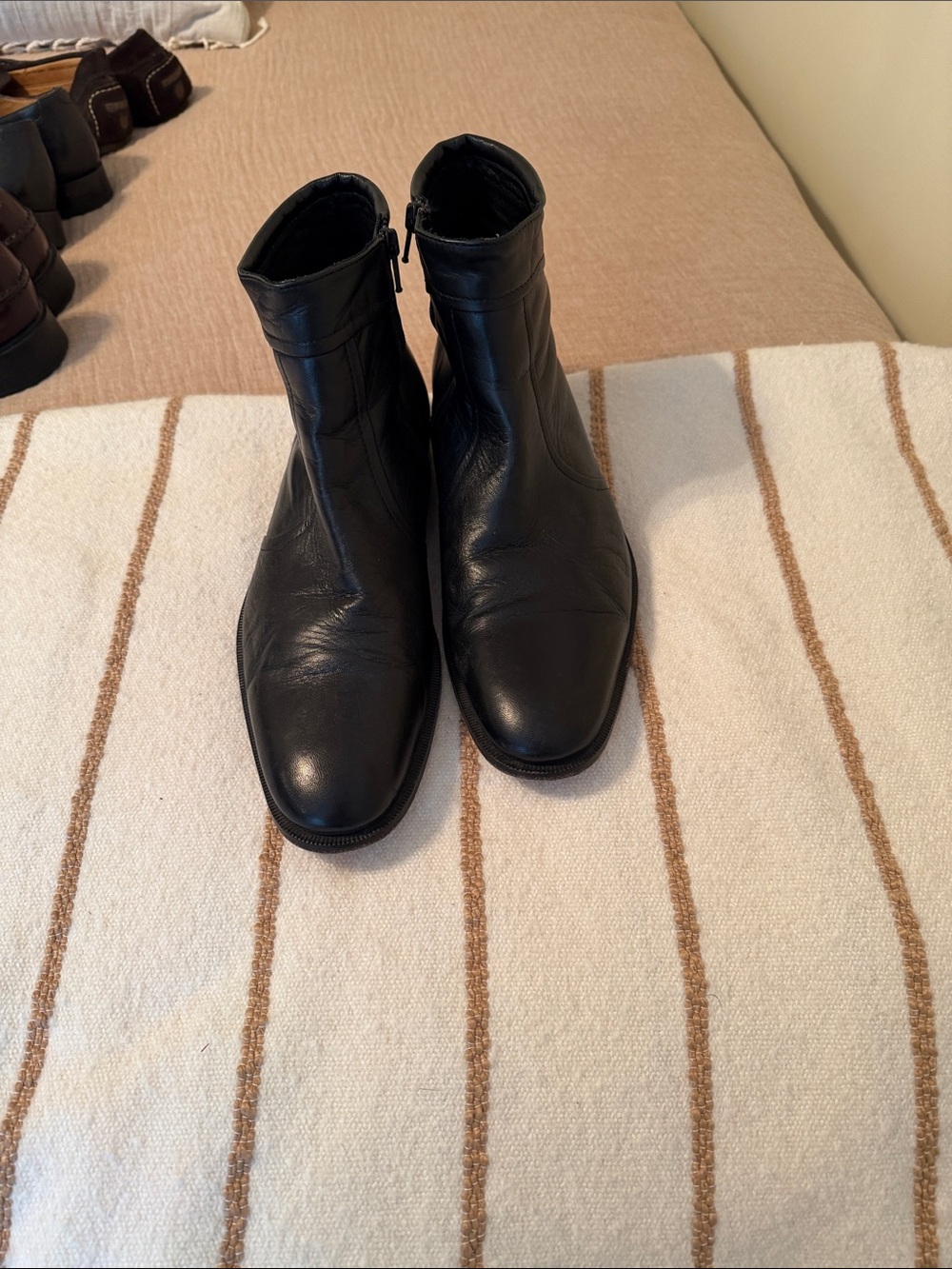 Men's Black Leather Zip-Up Ankle Boots